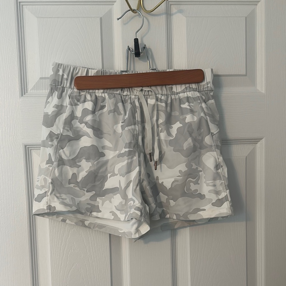 Stylish Gray Camo Women's Shorts